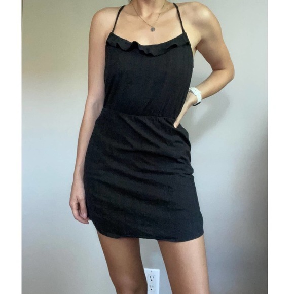 ☀️Volcom Black Mini Sundress Ruffle Front☀️ - Picture 3 of 6